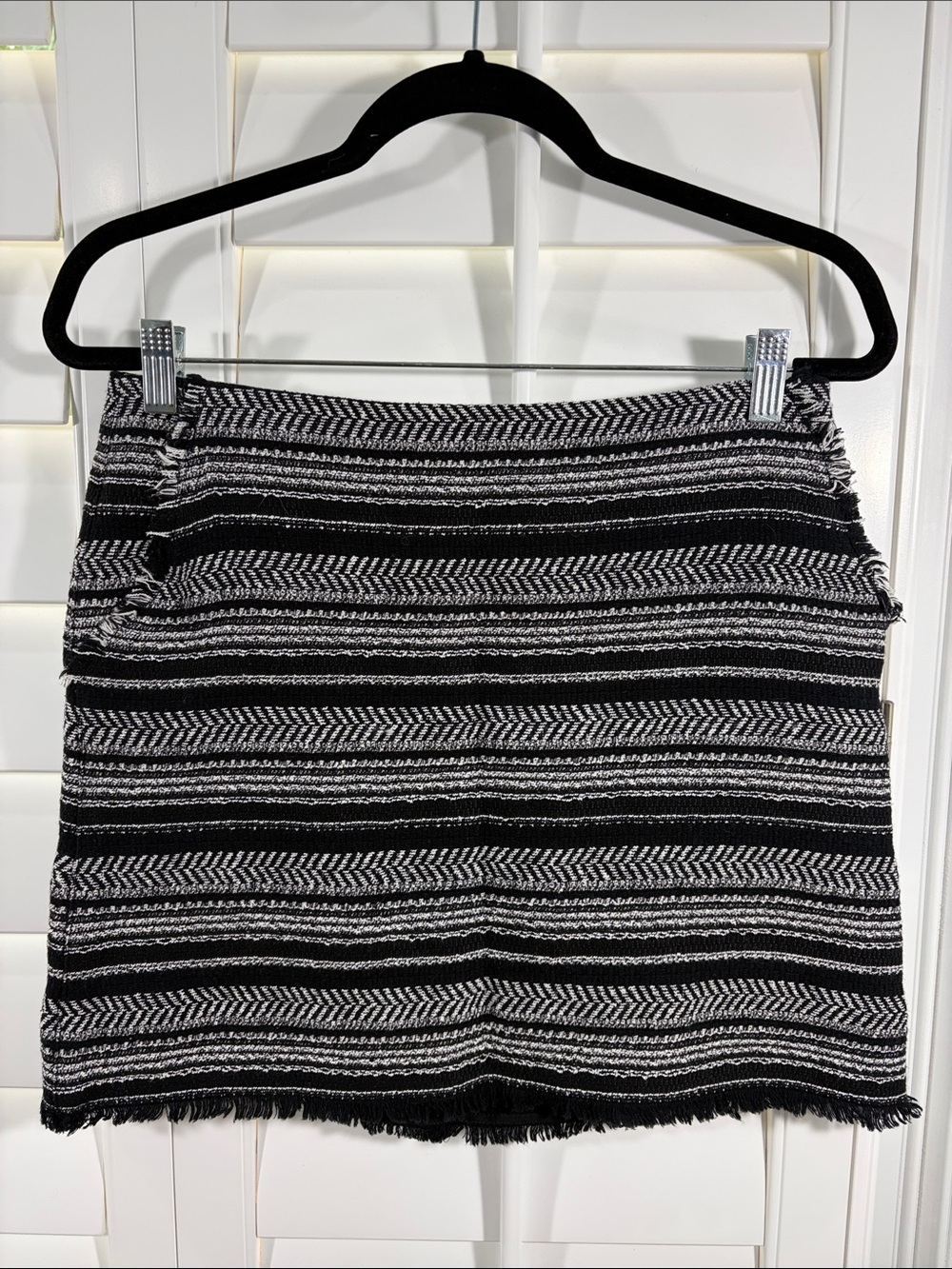 Tweed B&W Mini Skirt with Pockets! (6)